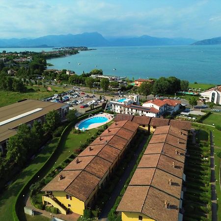 Artemide Apartment - A Soli 150M Dal Lago Di Garda Сірміоне Екстер'єр фото