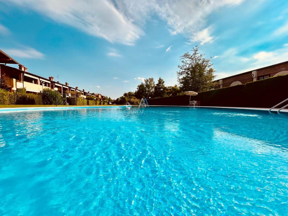 Artemide Apartment - A Soli 150M Dal Lago Di Garda Сірміоне Екстер'єр фото