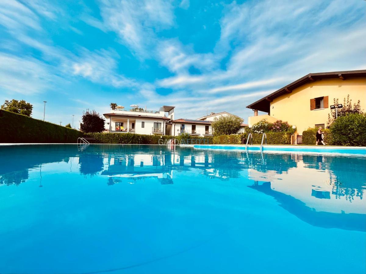 Artemide Apartment - A Soli 150M Dal Lago Di Garda Сірміоне Екстер'єр фото