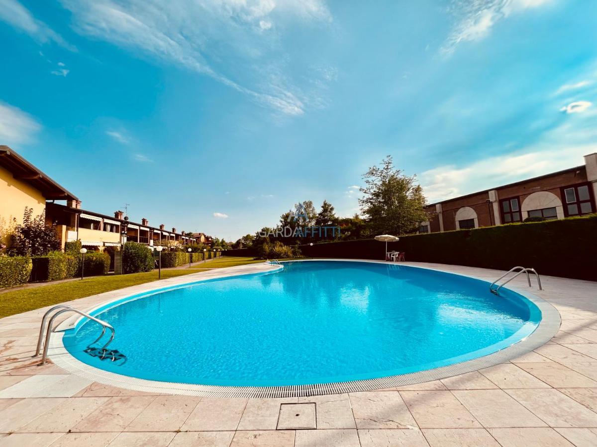 Artemide Apartment - A Soli 150M Dal Lago Di Garda Сірміоне Екстер'єр фото