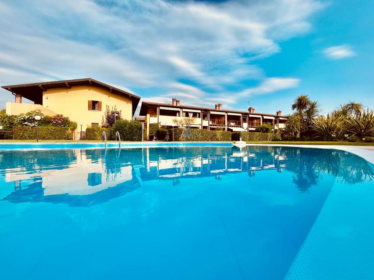 Artemide Apartment - A Soli 150M Dal Lago Di Garda Сірміоне Екстер'єр фото