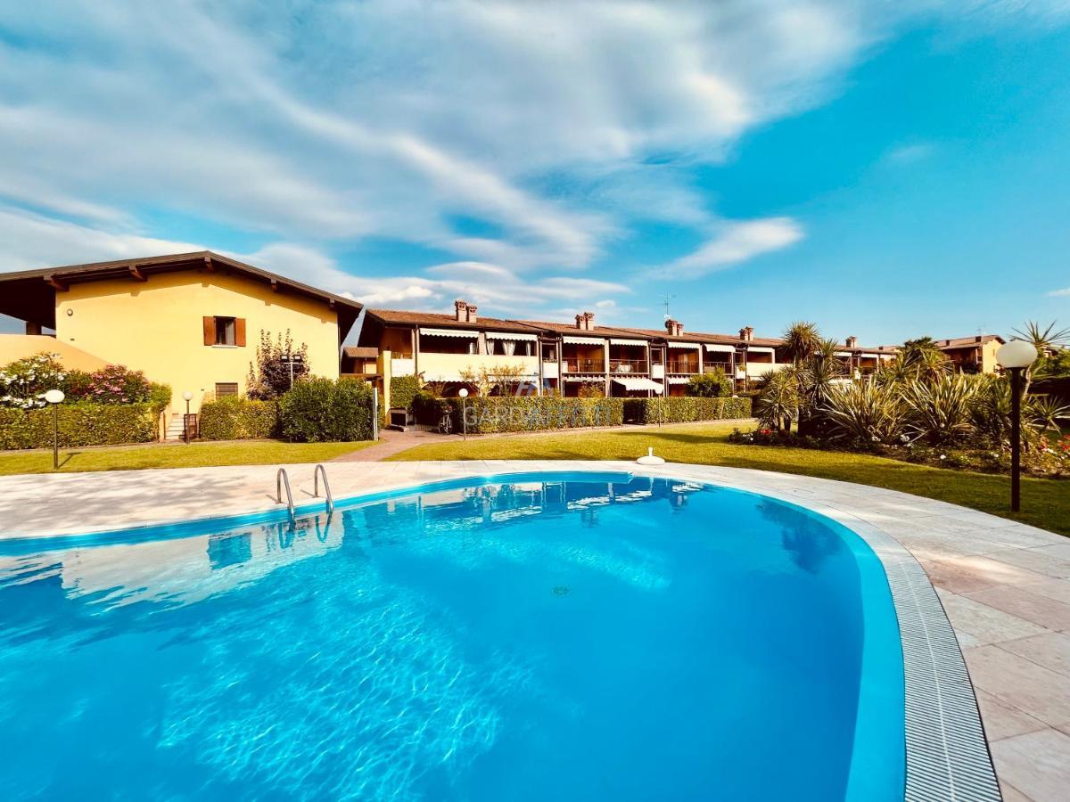 Artemide Apartment - A Soli 150M Dal Lago Di Garda Сірміоне Екстер'єр фото
