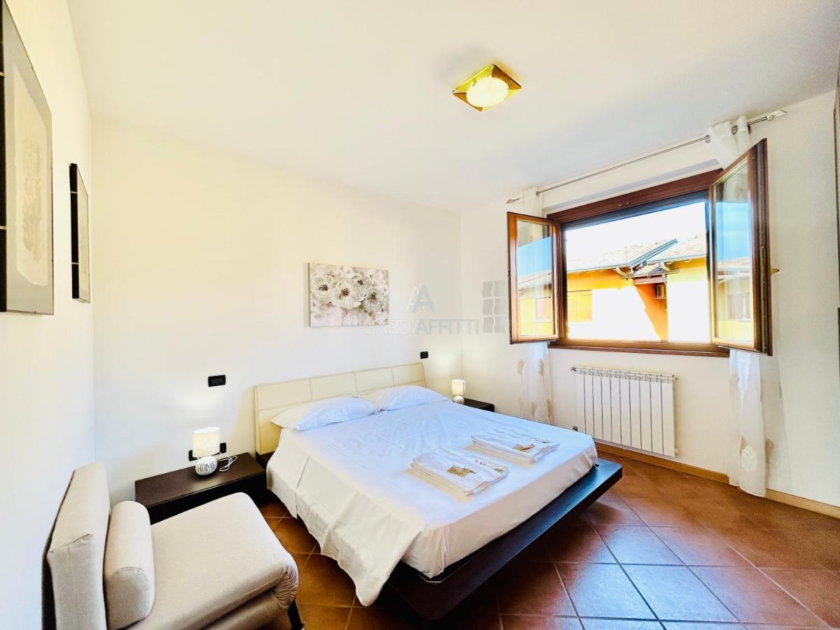 Artemide Apartment - A Soli 150M Dal Lago Di Garda Сірміоне Екстер'єр фото