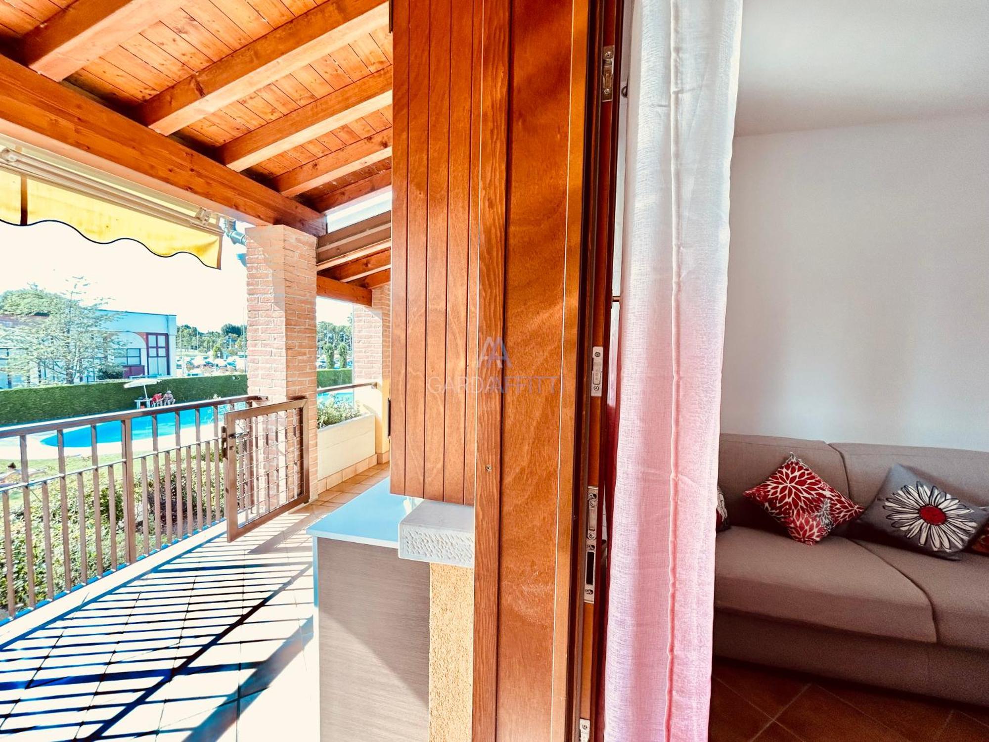 Artemide Apartment - A Soli 150M Dal Lago Di Garda Сірміоне Екстер'єр фото