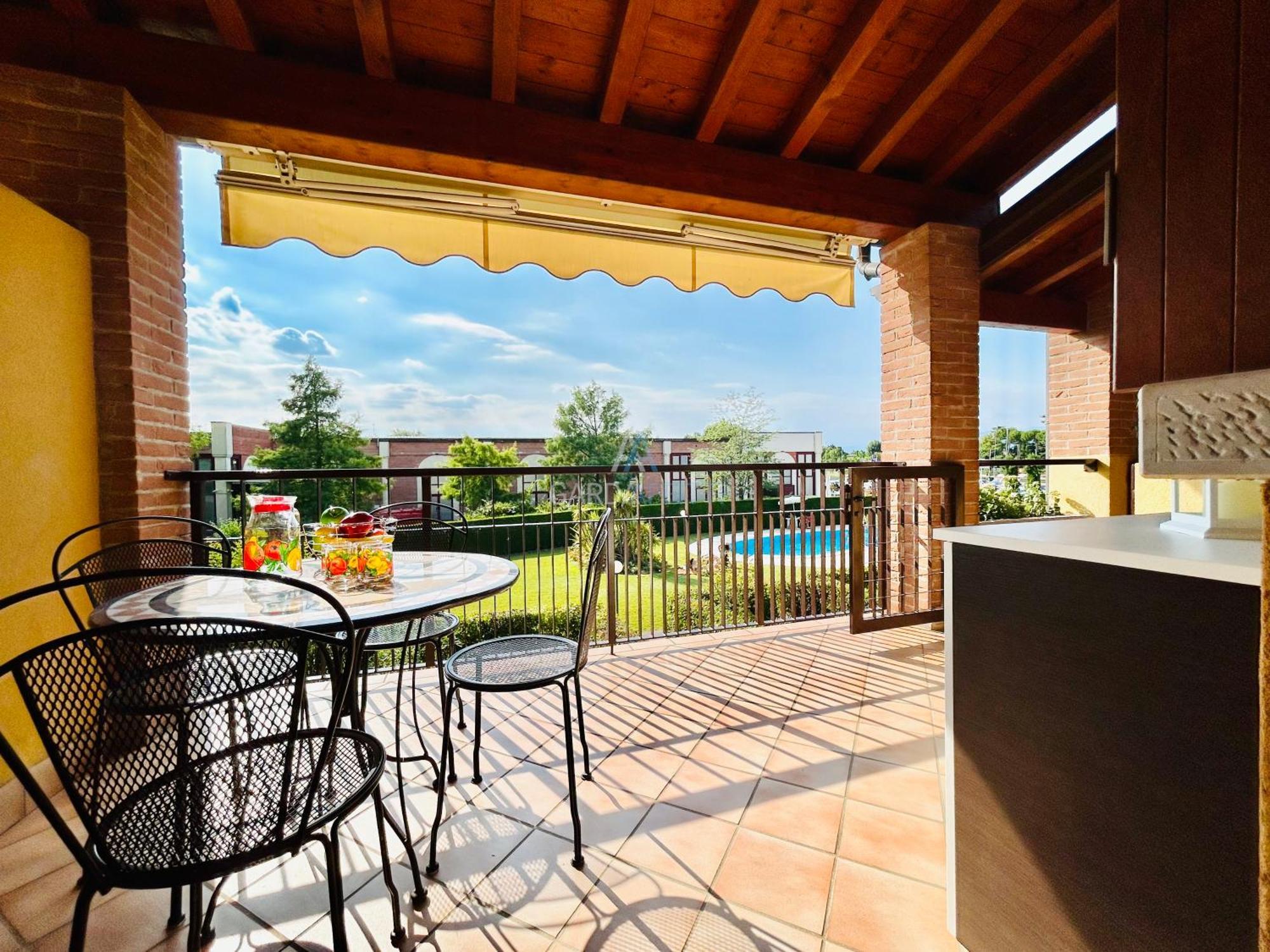 Artemide Apartment - A Soli 150M Dal Lago Di Garda Сірміоне Екстер'єр фото