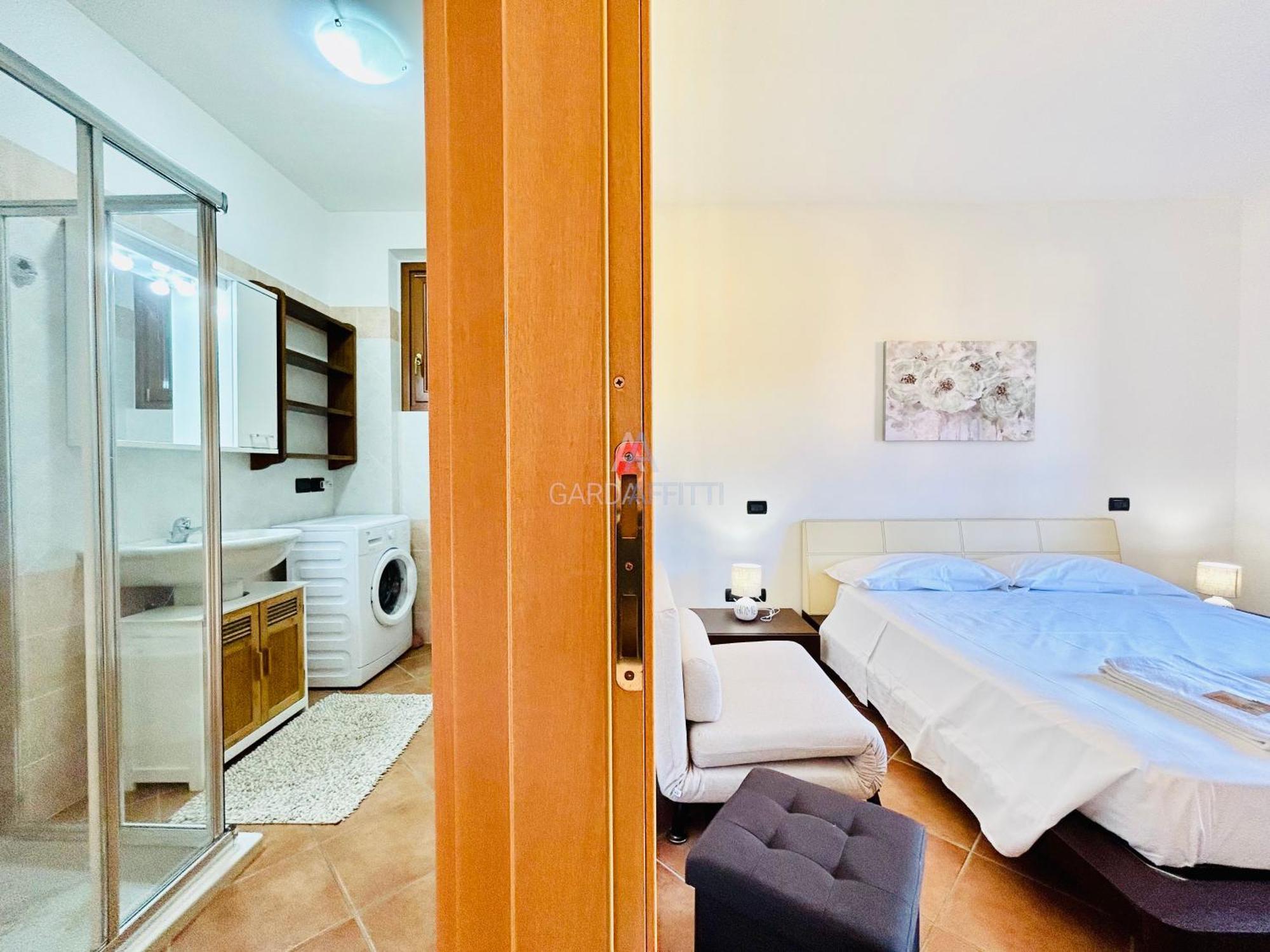 Artemide Apartment - A Soli 150M Dal Lago Di Garda Сірміоне Екстер'єр фото