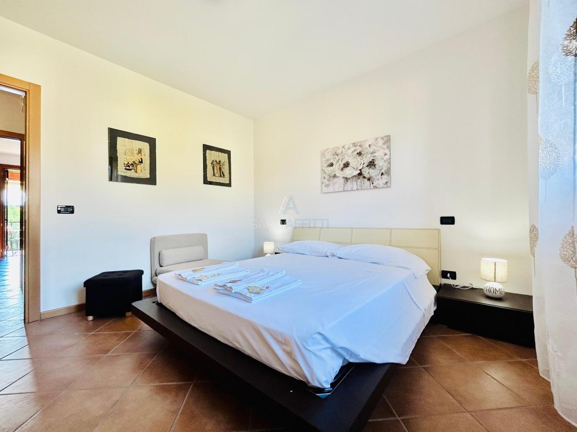 Artemide Apartment - A Soli 150M Dal Lago Di Garda Сірміоне Екстер'єр фото