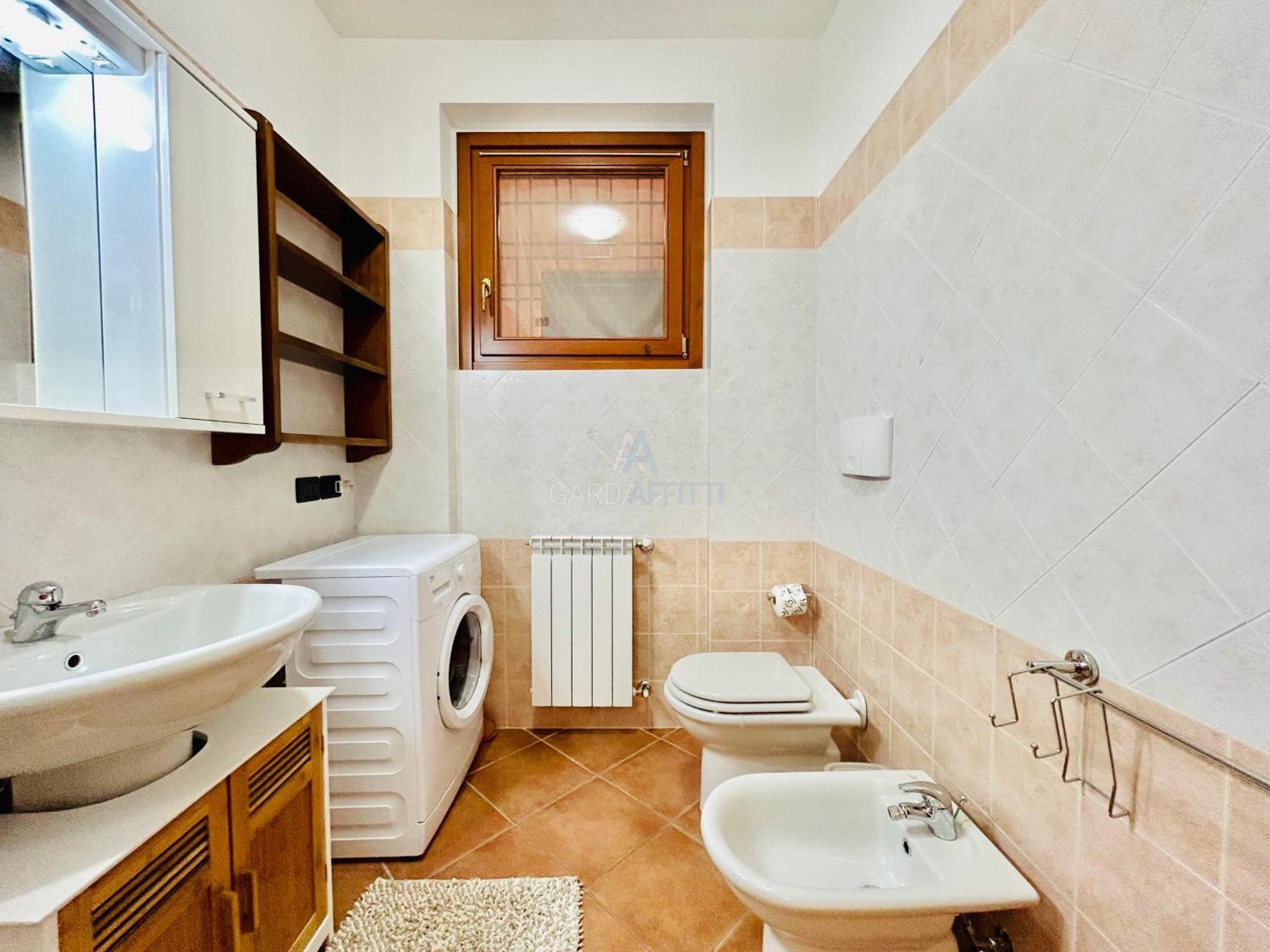 Artemide Apartment - A Soli 150M Dal Lago Di Garda Сірміоне Екстер'єр фото